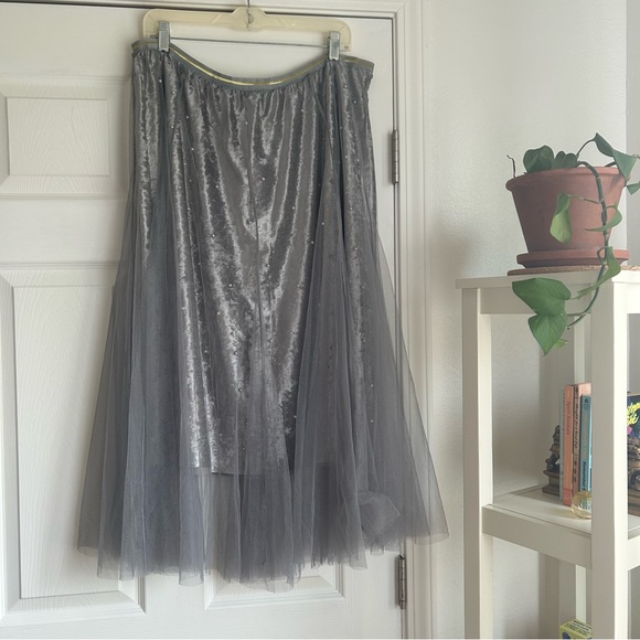 Anthropologie Raga silver pearl a-line skirt size 1x